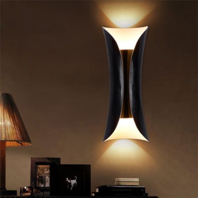 Modern iron bedside decorative wall lamp white/black wall light